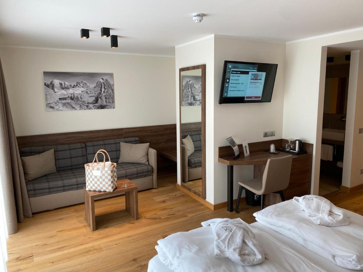 Dolomeet Boutique Hotel Pinzolo Esterno foto
