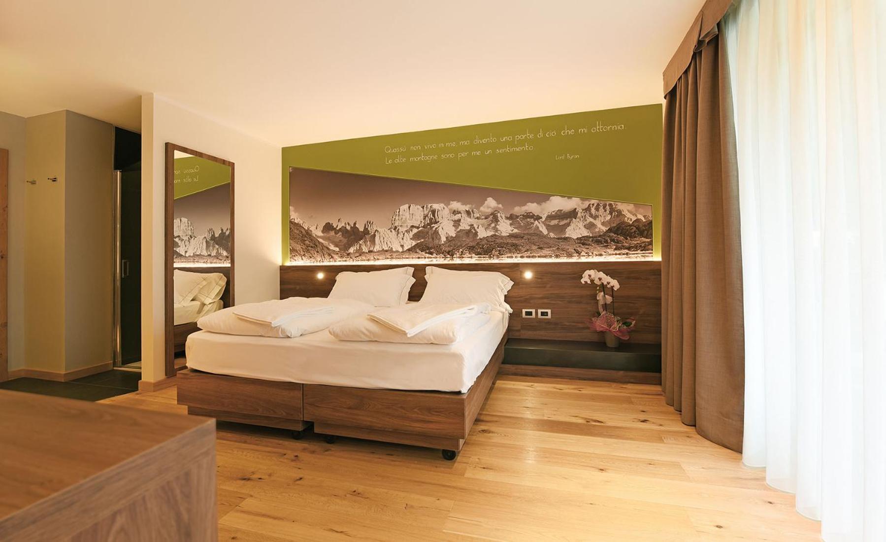 Dolomeet Boutique Hotel Pinzolo Esterno foto