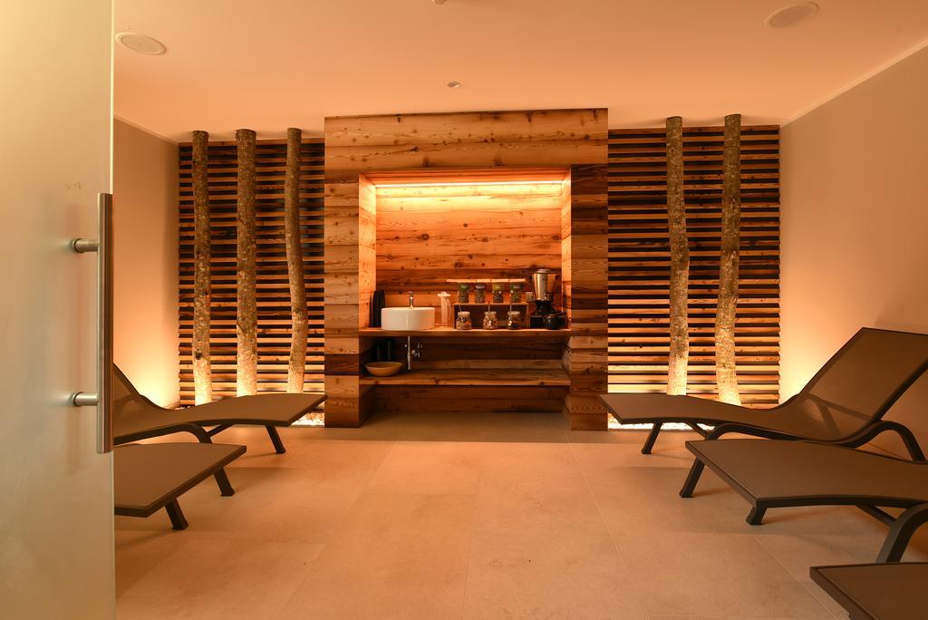 Dolomeet Boutique Hotel Pinzolo Esterno foto