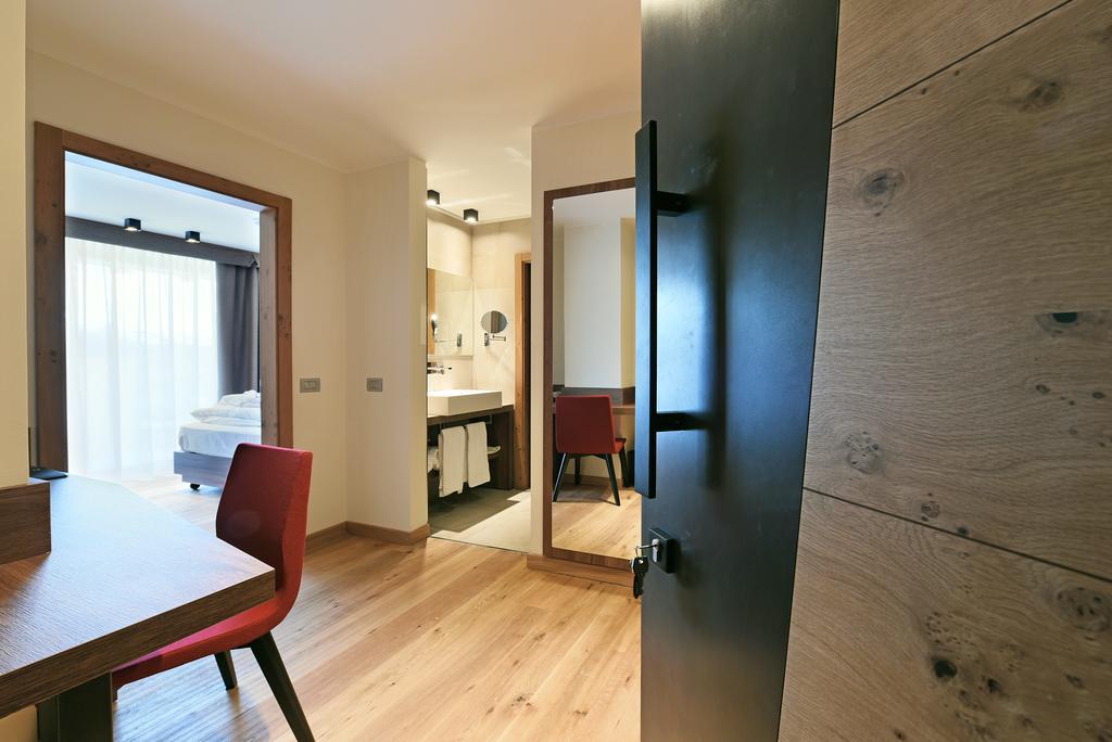 Dolomeet Boutique Hotel Pinzolo Esterno foto